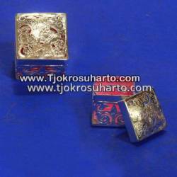 Box kotak  Grajen 3,5x3,5 cm TNI