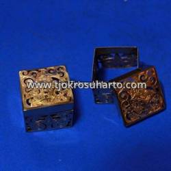 Box kotak Grajen 3,5x3,5 cm kuningan TNI