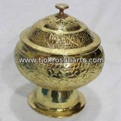 Klemuk Besar Tutup 18x19 cm BGY