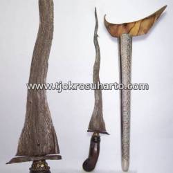 Keris Jaran Goyang Luk 7 adeg Tuban (B2)