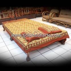 Sprei / Bedspread  2 Bantal 2 Guling Tambal alit SMR