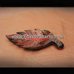 LBA 039 Piring daun Batik S ZNL