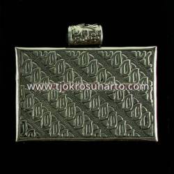 Liontin trap Batik 8x7 cm WDI