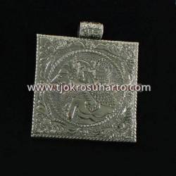EPT 435 Liontin sepuh perak bakar wayang kotak (8) WDI