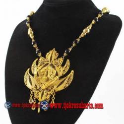 Kalung Mutiara hitam liontin duan emas 46 cm YNN (12)