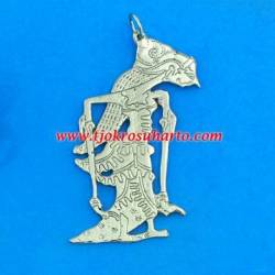EPK 108 Liontin tatah sepuh perak Wayang Sinta 10x4 cm (14) WDI