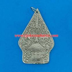EPK 109 Liontin tatah sepuh perak Gunungan 8x5 cm (15) WDI